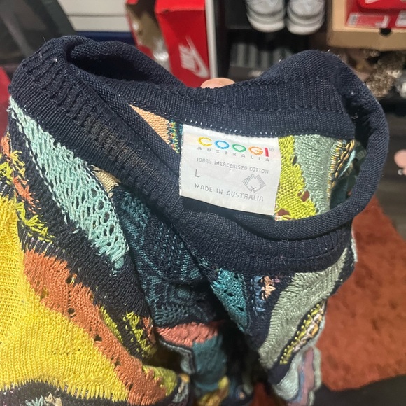 Coogi sweater - Picture 2 of 2
